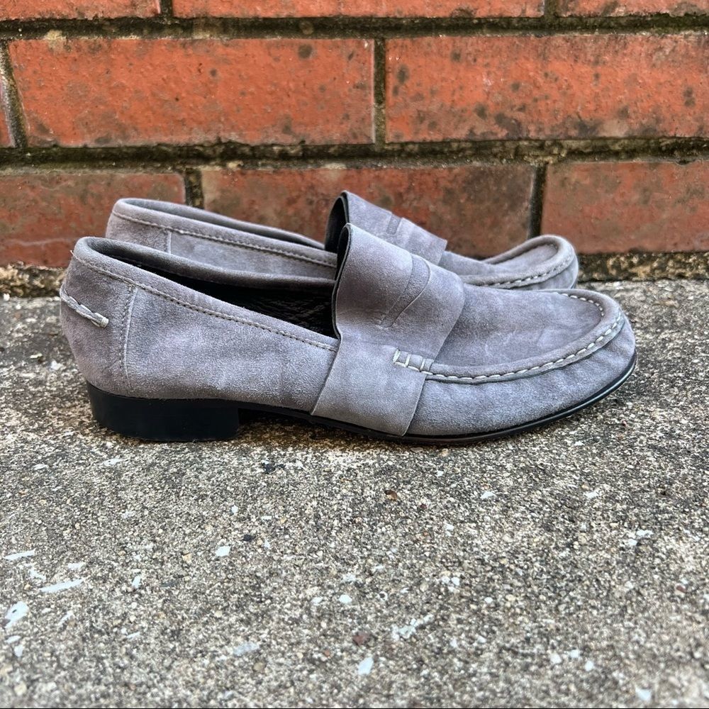Vera Wang Grey Suede Loafers Size 8